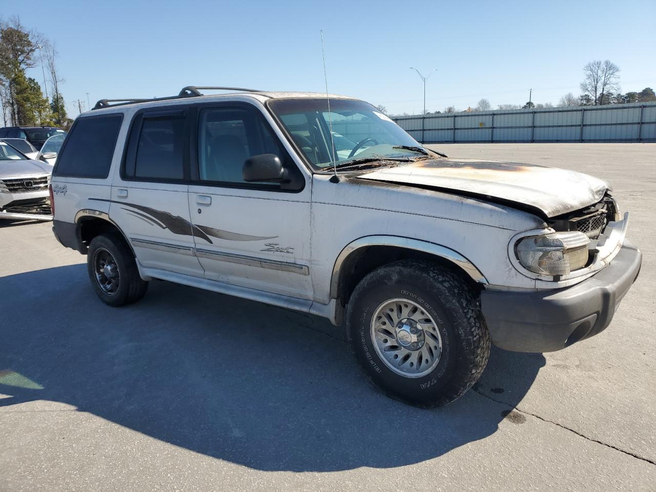 1999 Ford Explorer - Image 4