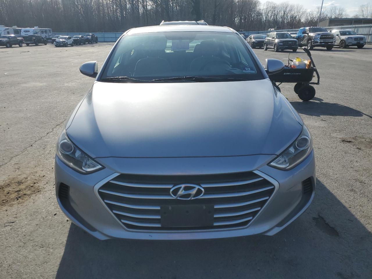 2017 Hyundai Elantra - Image 5