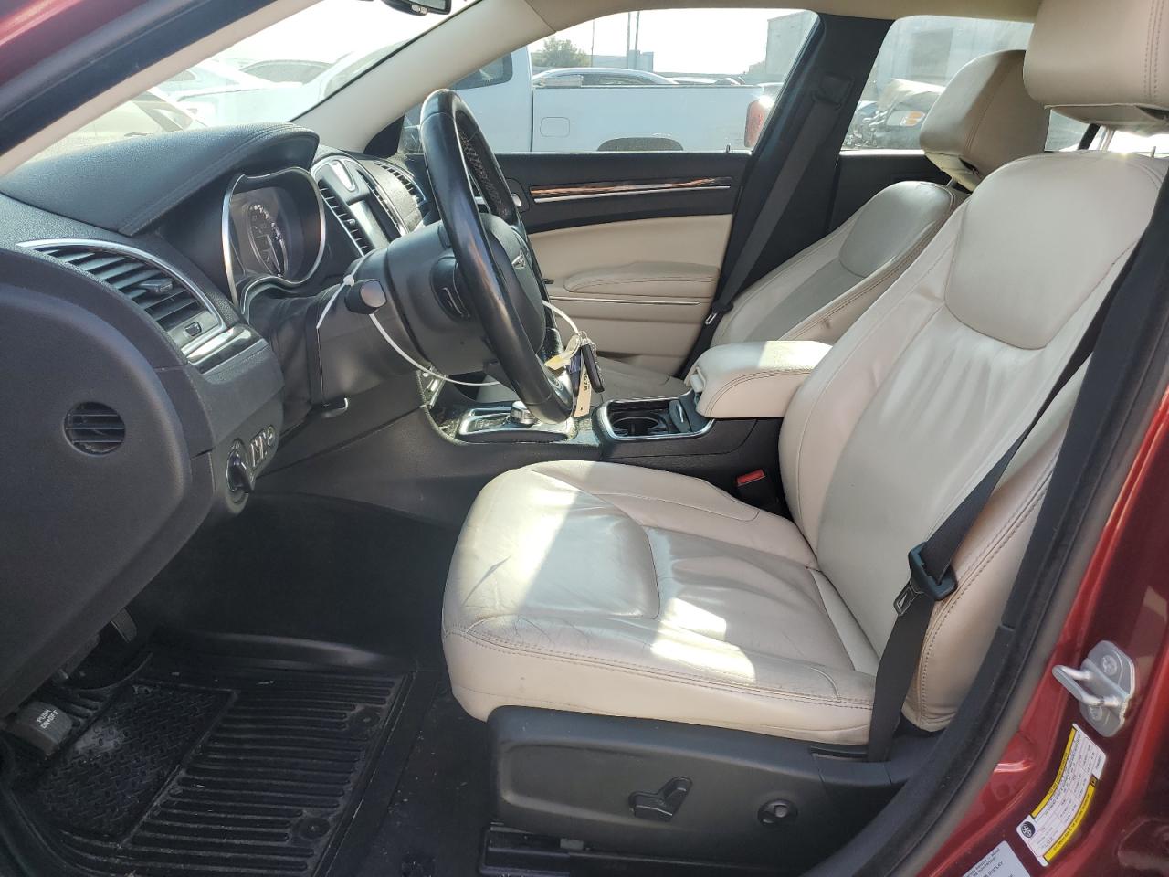 2015 Chrysler 300 - Image 7