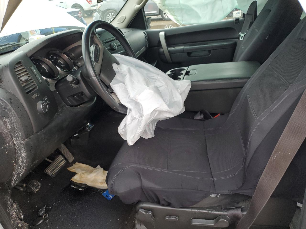 2011 GMC Sierra - Image 7