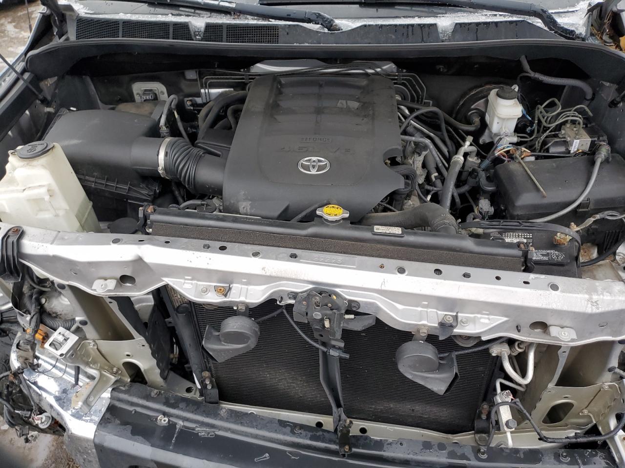 2015 Toyota Tundra - Image 11