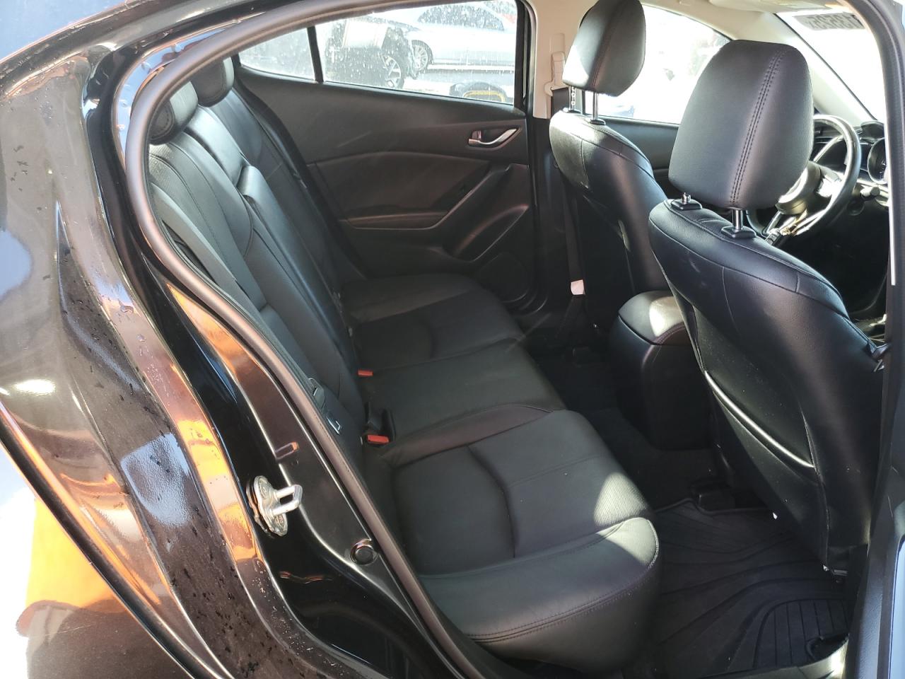 2018 Mazda 3 - Image 10