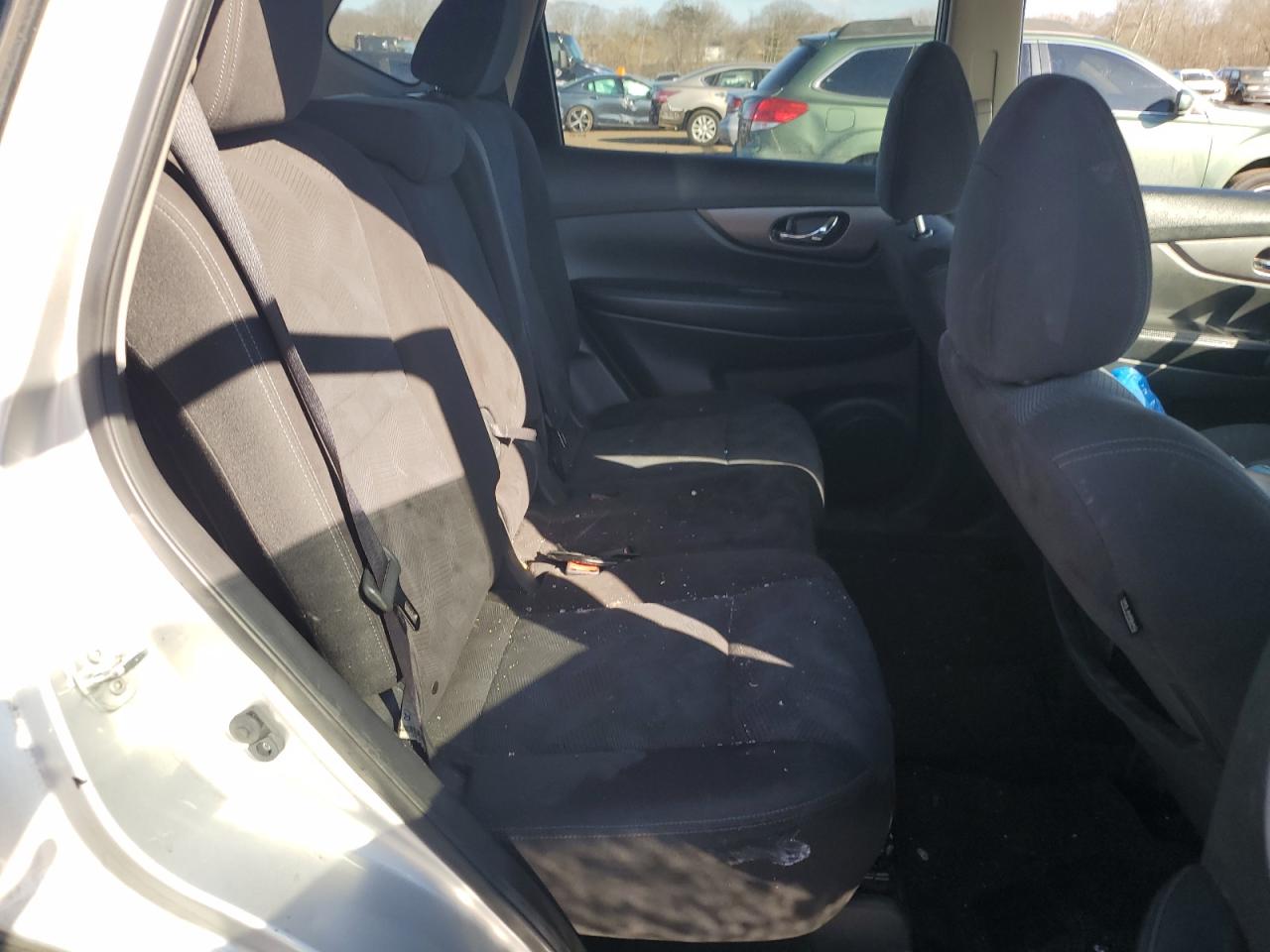 2015 Nissan Rogue - Image 11