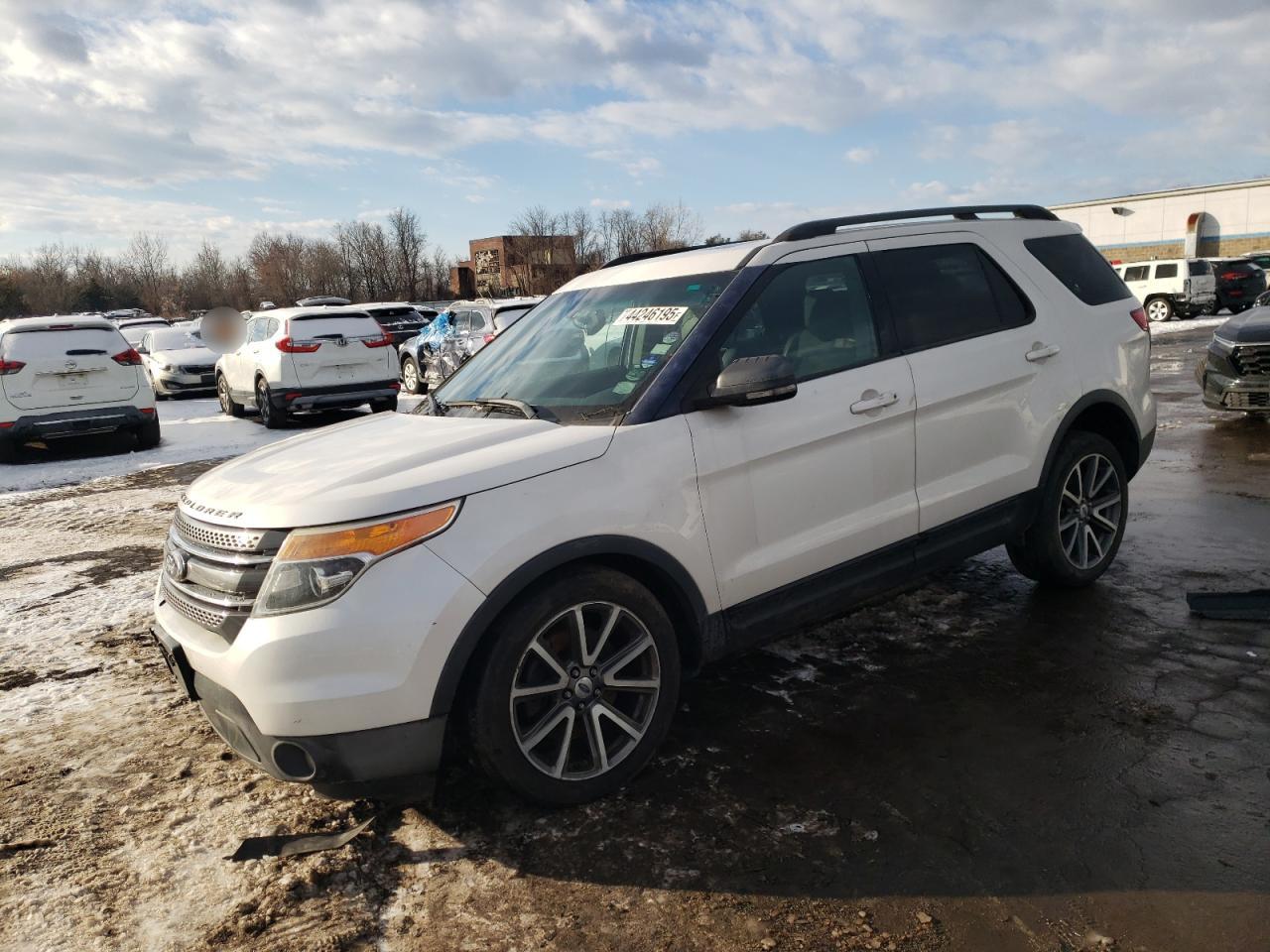 2015 Ford Explorer - Image 1