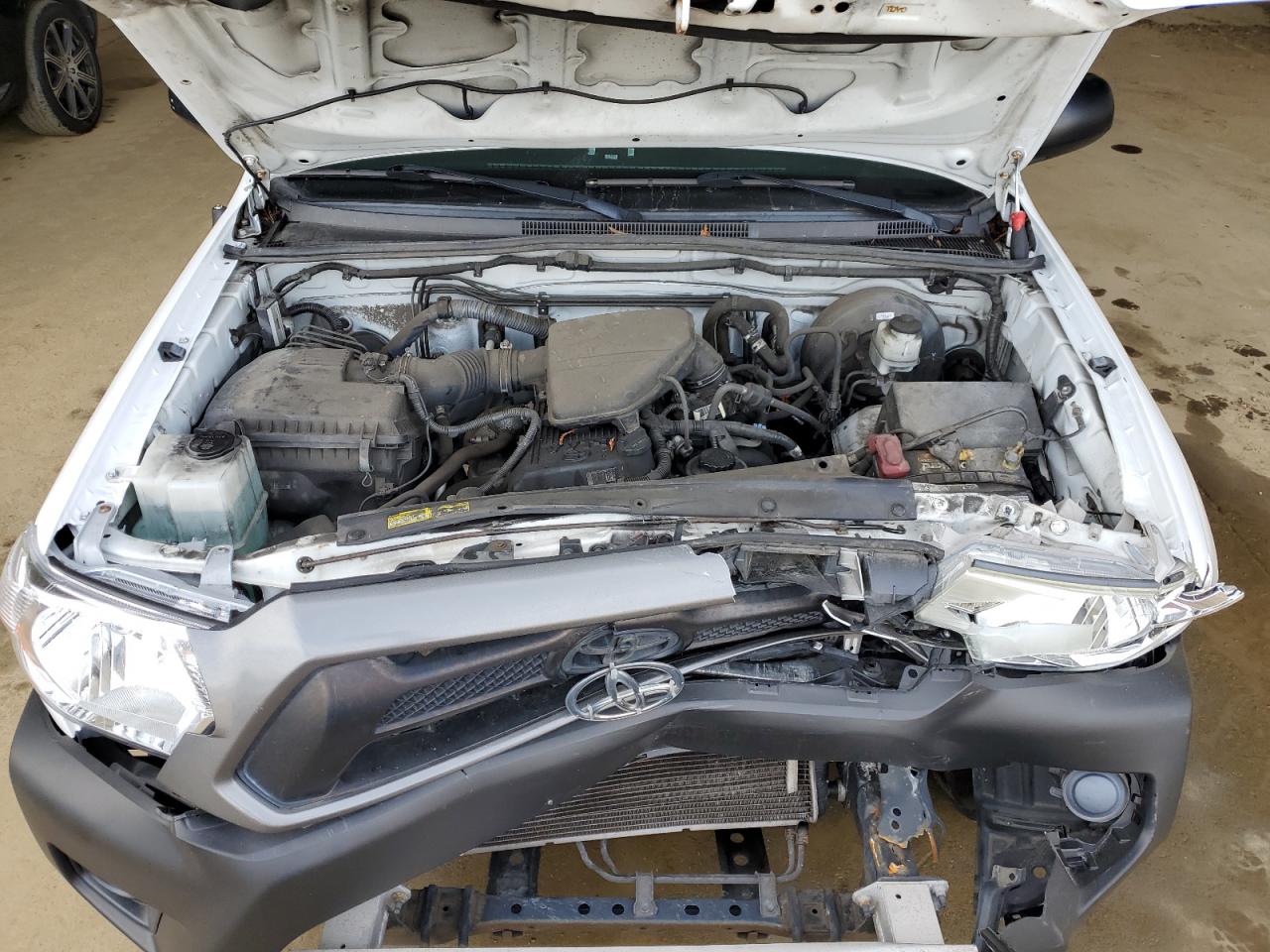 2013 Toyota Tacoma - Image 11