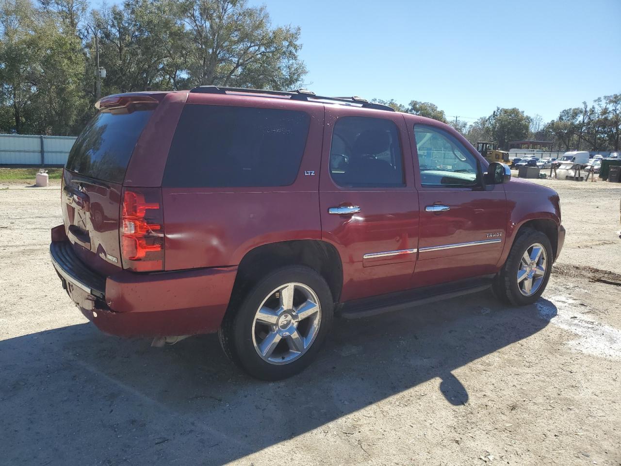 2011 Chevrolet Tahoe - Image 3