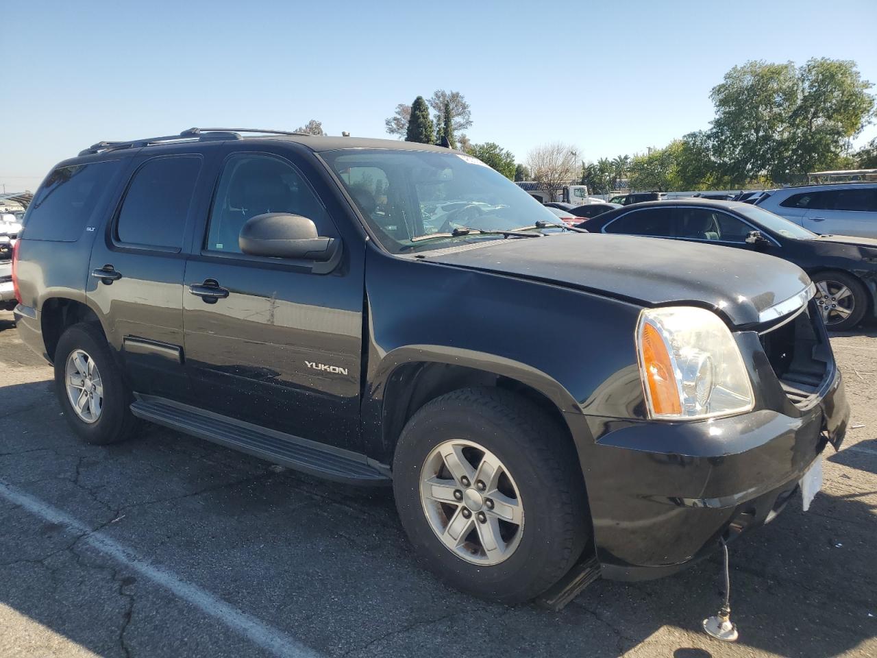 2014 GMC Yukon - Image 4