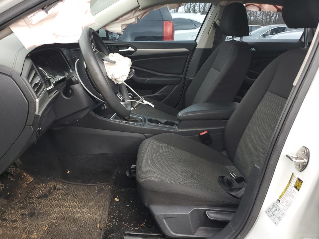 2019 Volkswagen Jetta - Image 7