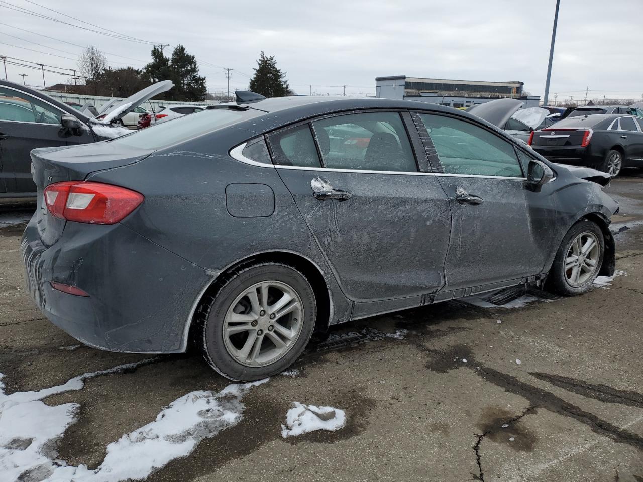 2017 Chevrolet Cruze - Image 3