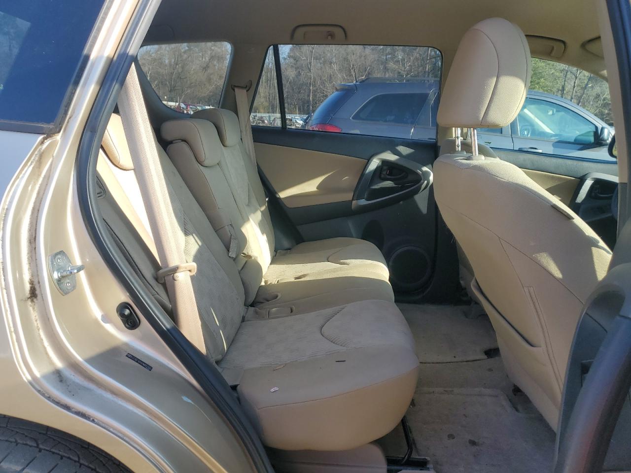 2010 Toyota RAV 4 - Image 11