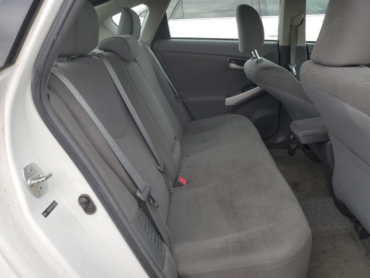 2011 Toyota Prius - Image 10