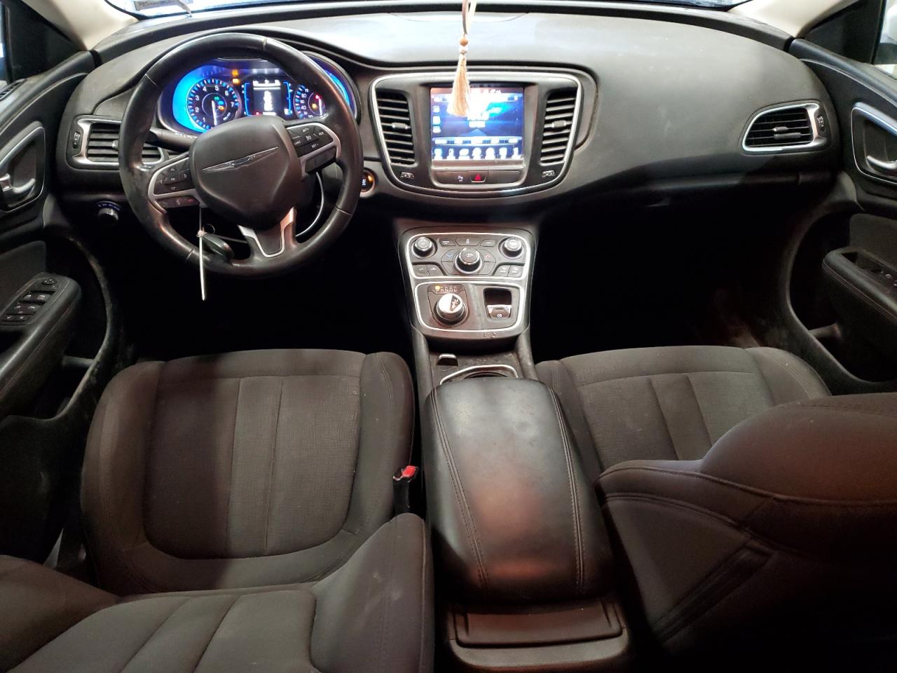 2015 Chrysler 200 - Image 8