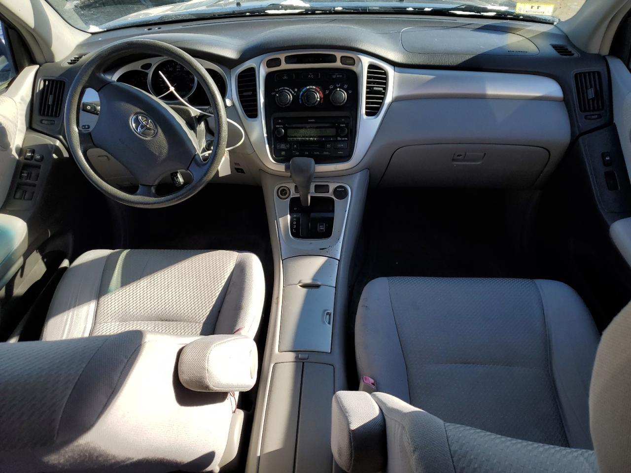 2004 Toyota Highlander - Image 8