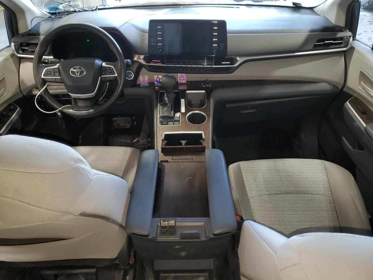 2021 Toyota Sienna - Image 8