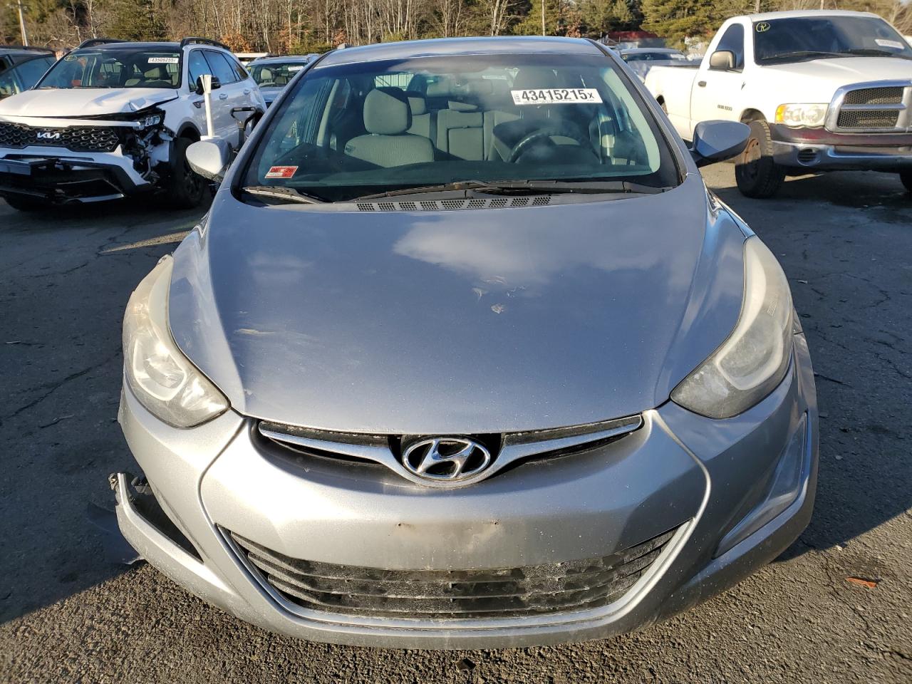2015 Hyundai Elantra - Image 5