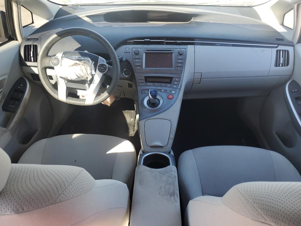 2015 Toyota Prius - Image 8