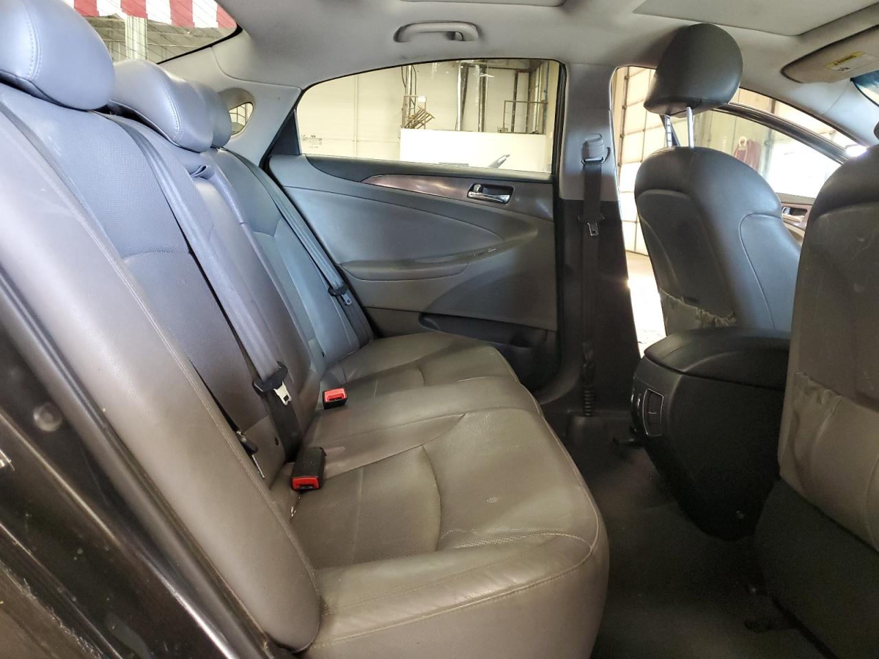 2012 Hyundai Sonata - Image 10