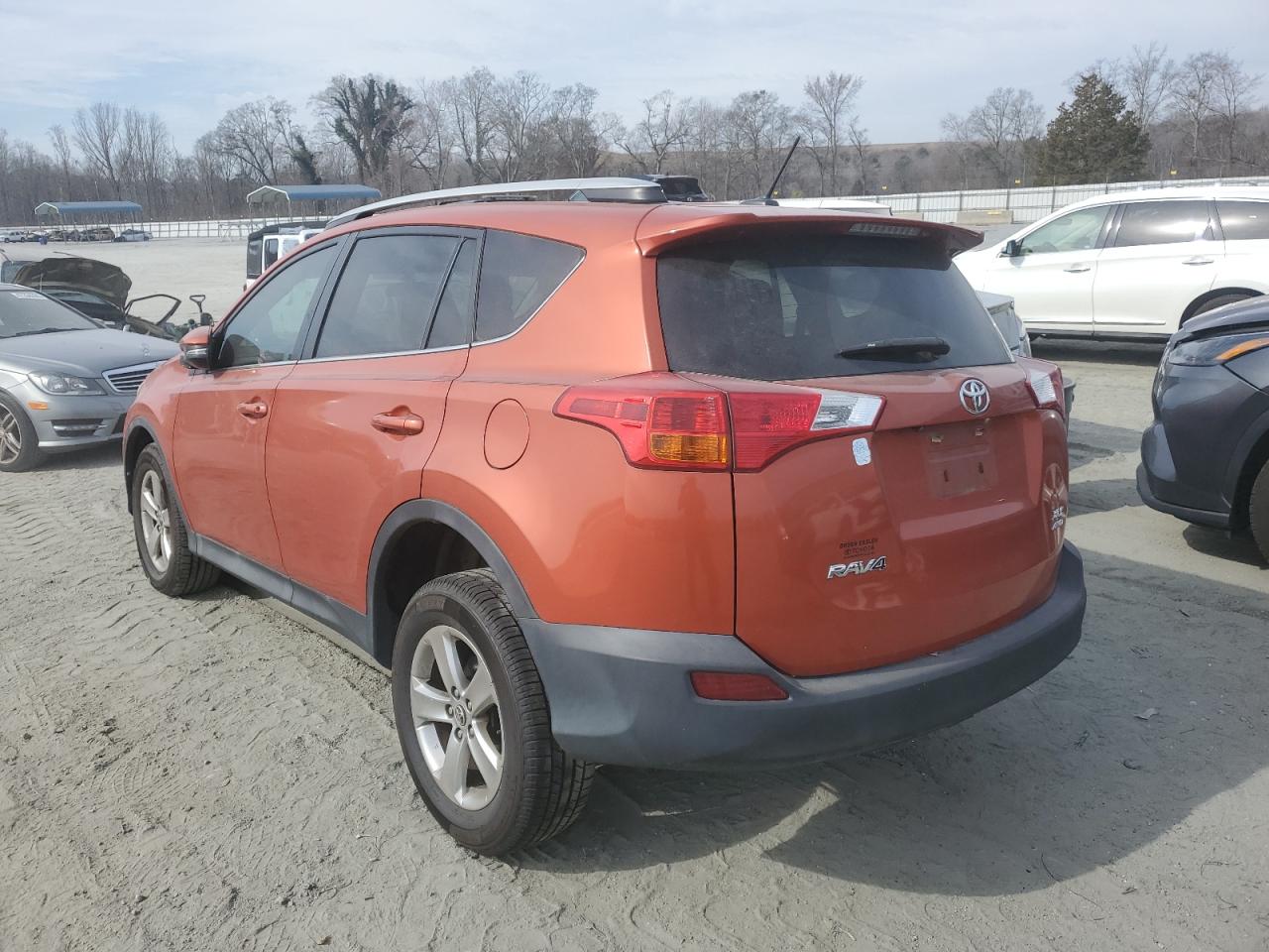 2015 Toyota RAV 4 - Image 2
