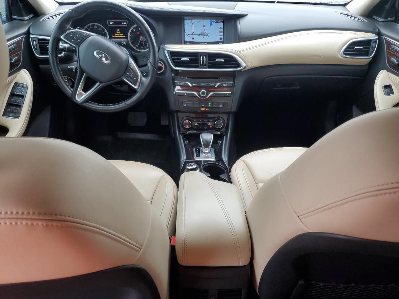 2017 Infiniti QX30 - Image 8