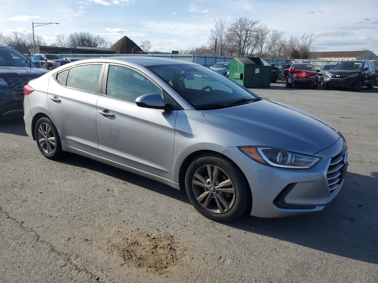 2017 Hyundai Elantra - Image 4