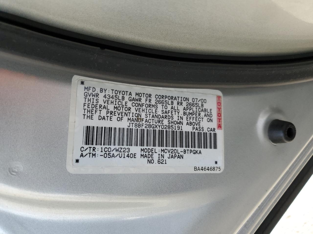2000 Lexus ES - Image 12