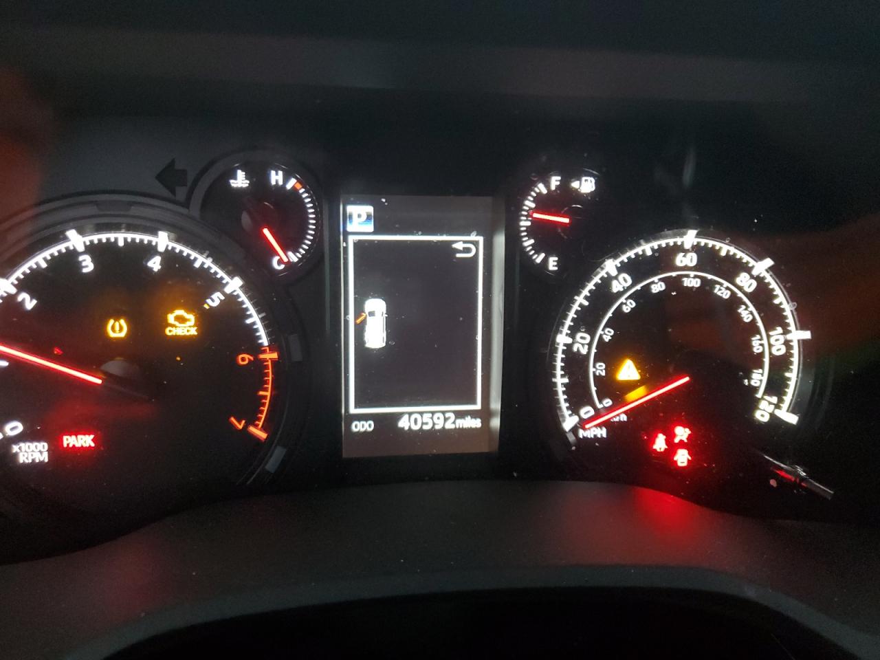 2020 Toyota 4Runner - Image 9
