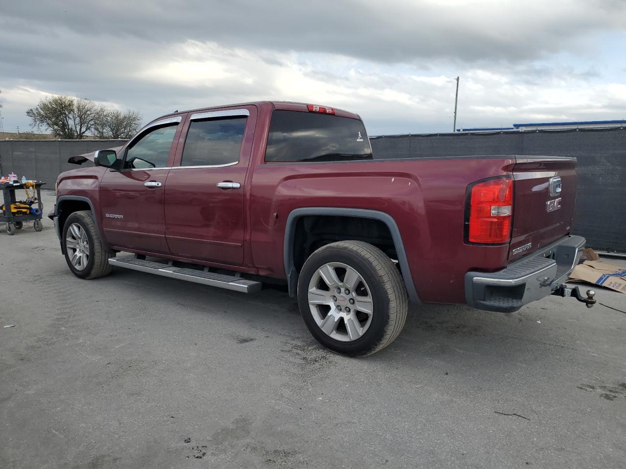 2015 GMC Sierra - Image 2