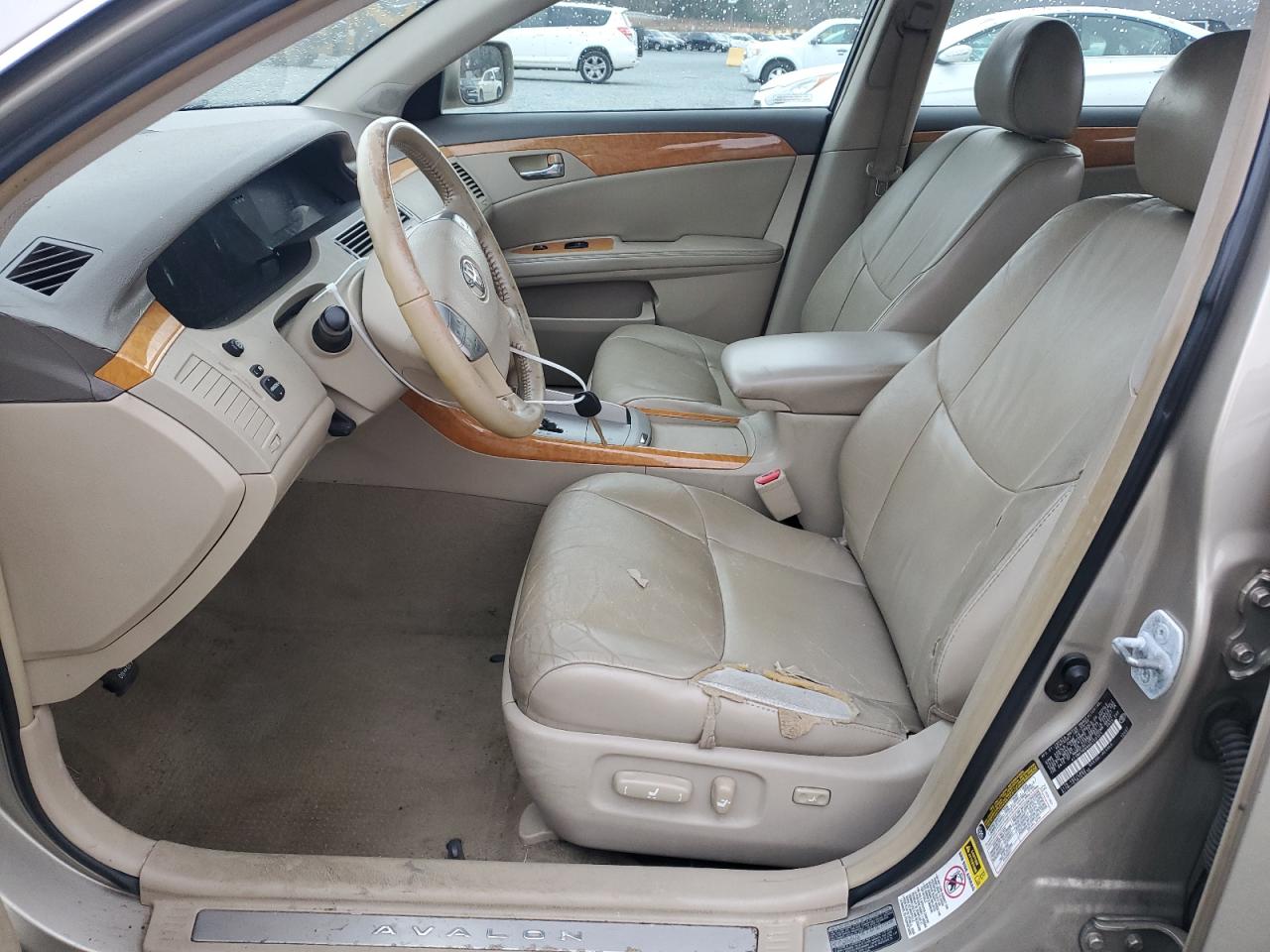 2006 Toyota Avalon - Image 7