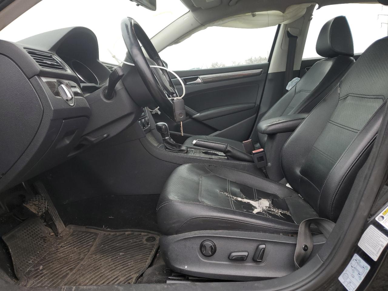 2016 Volkswagen Passat - Image 7