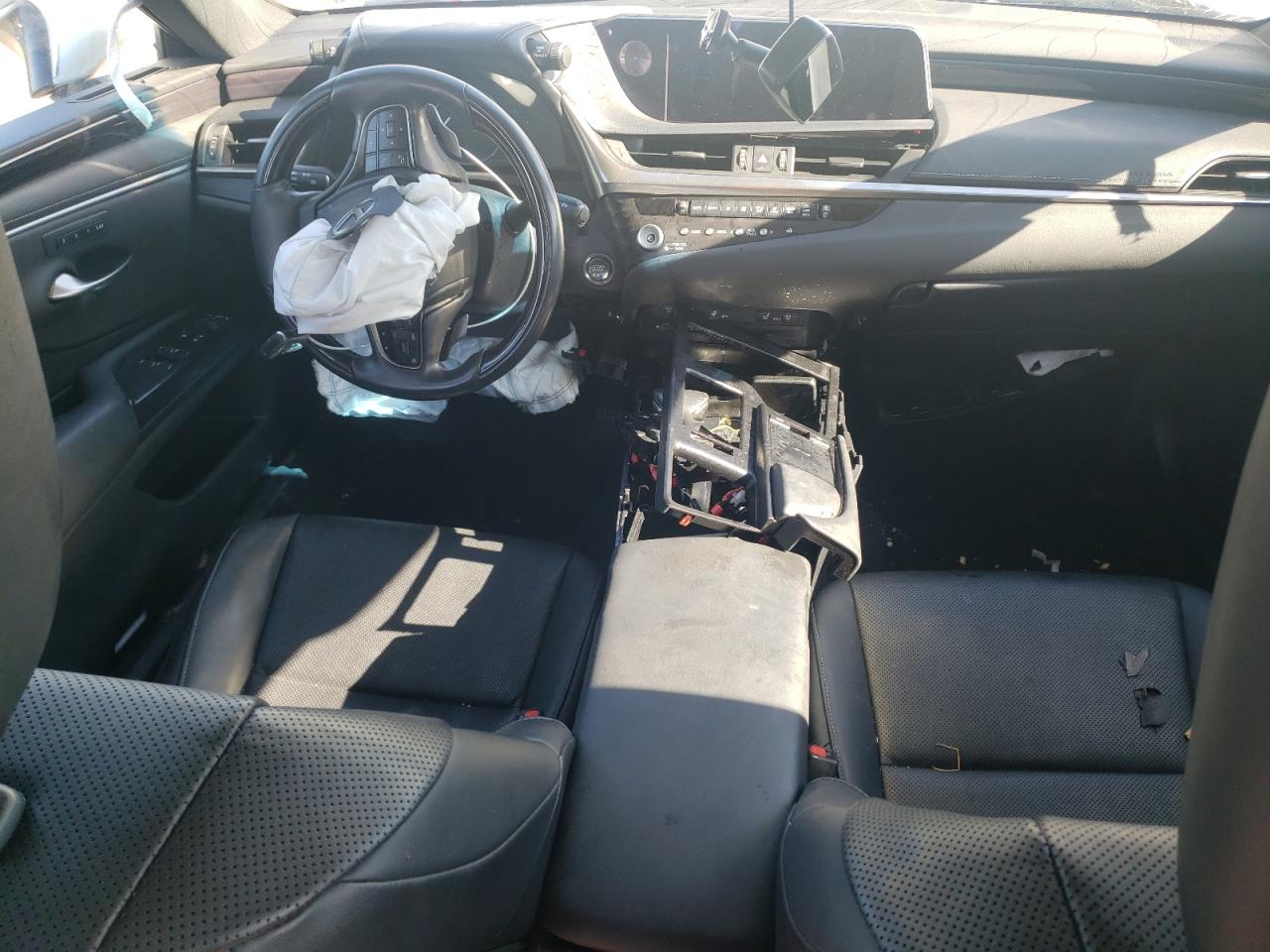 2021 Lexus ES - Image 8