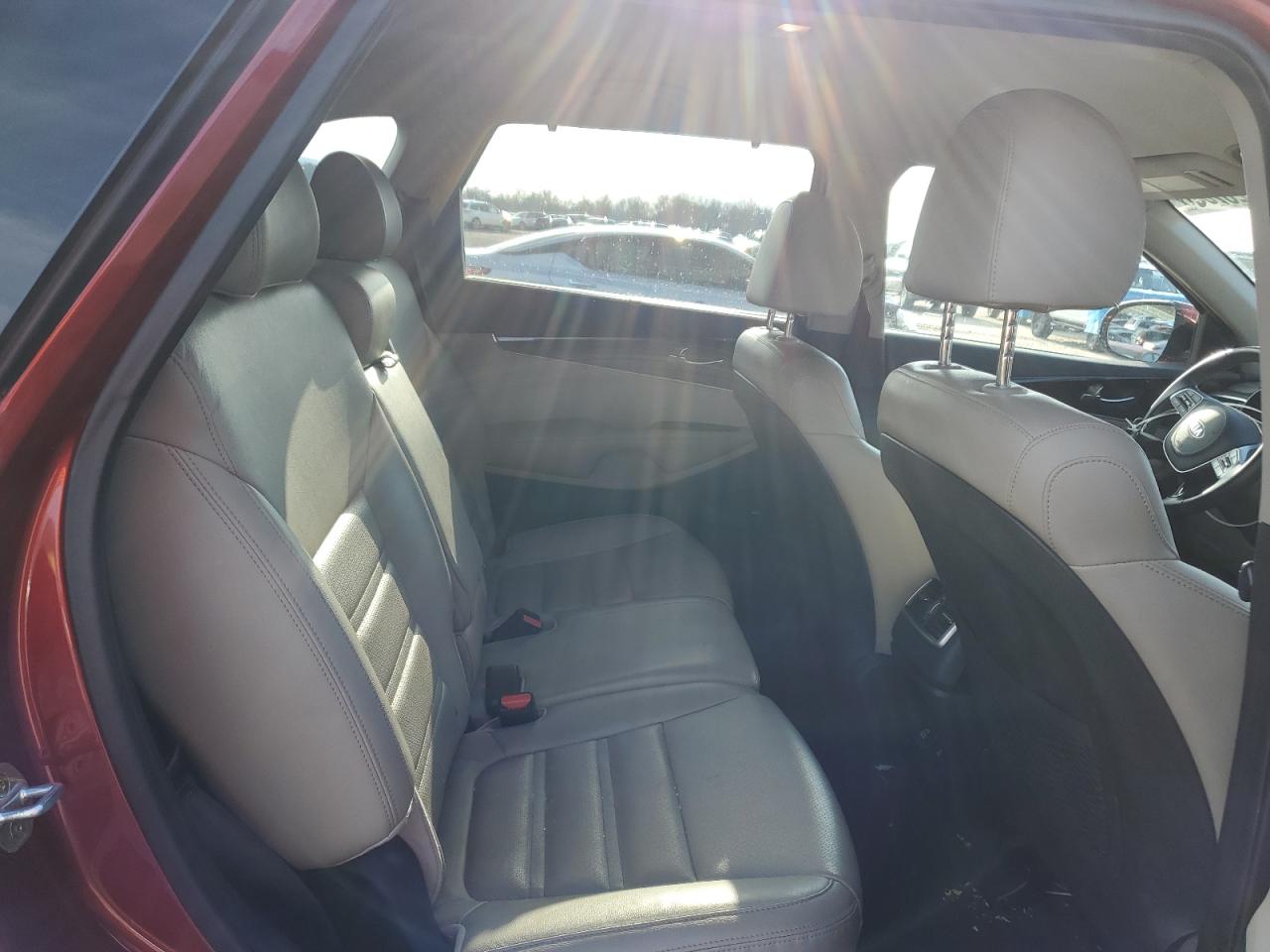 2019 Kia Sorento - Image 11
