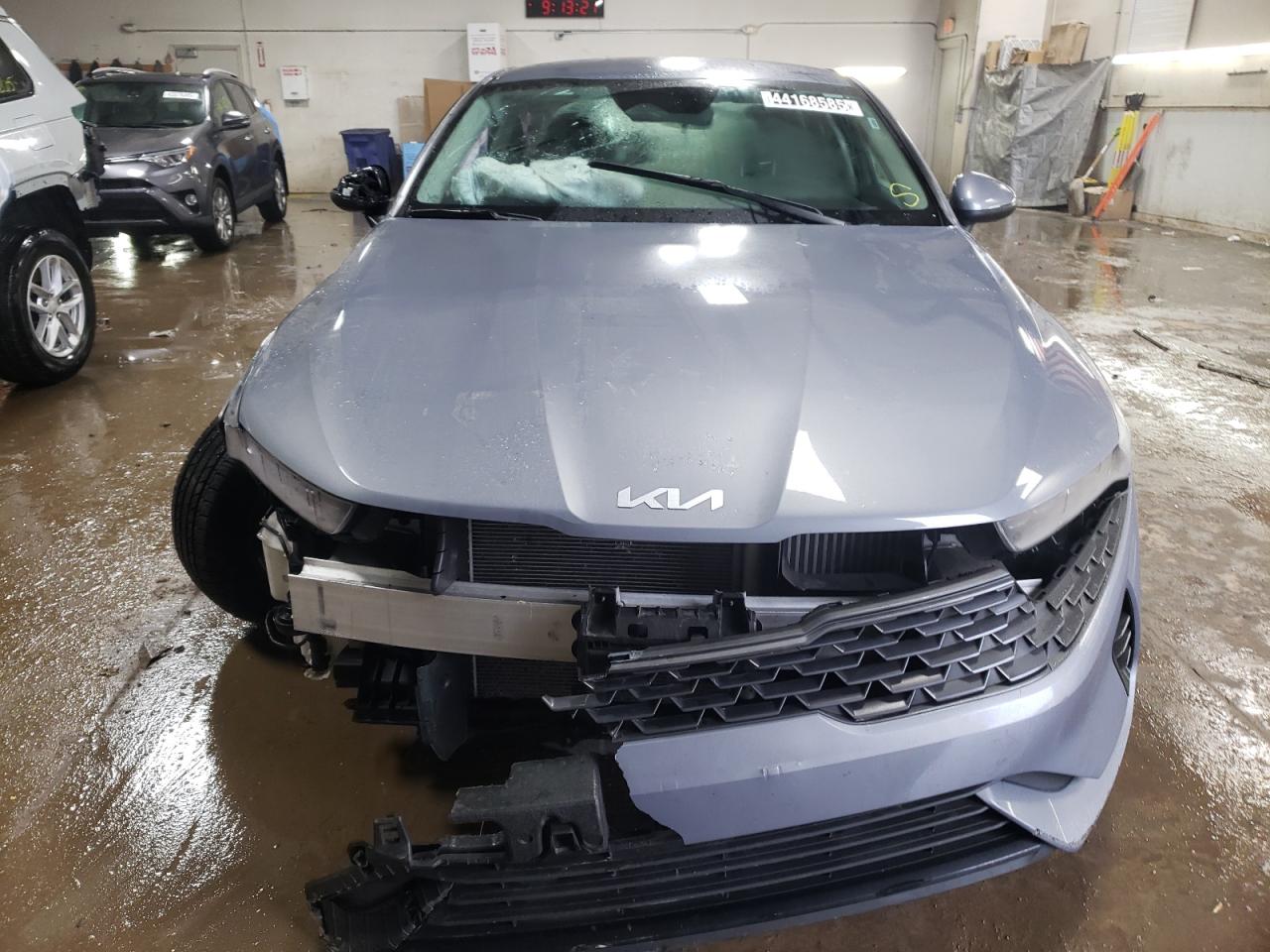 2023 Kia K5 - Image 5