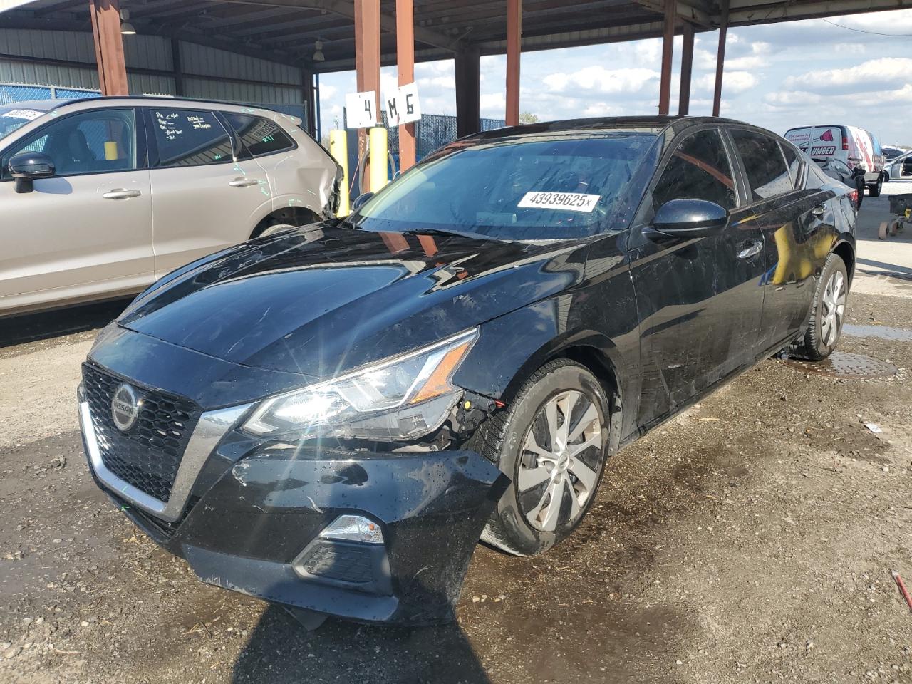2020 Nissan Altima - Image 1