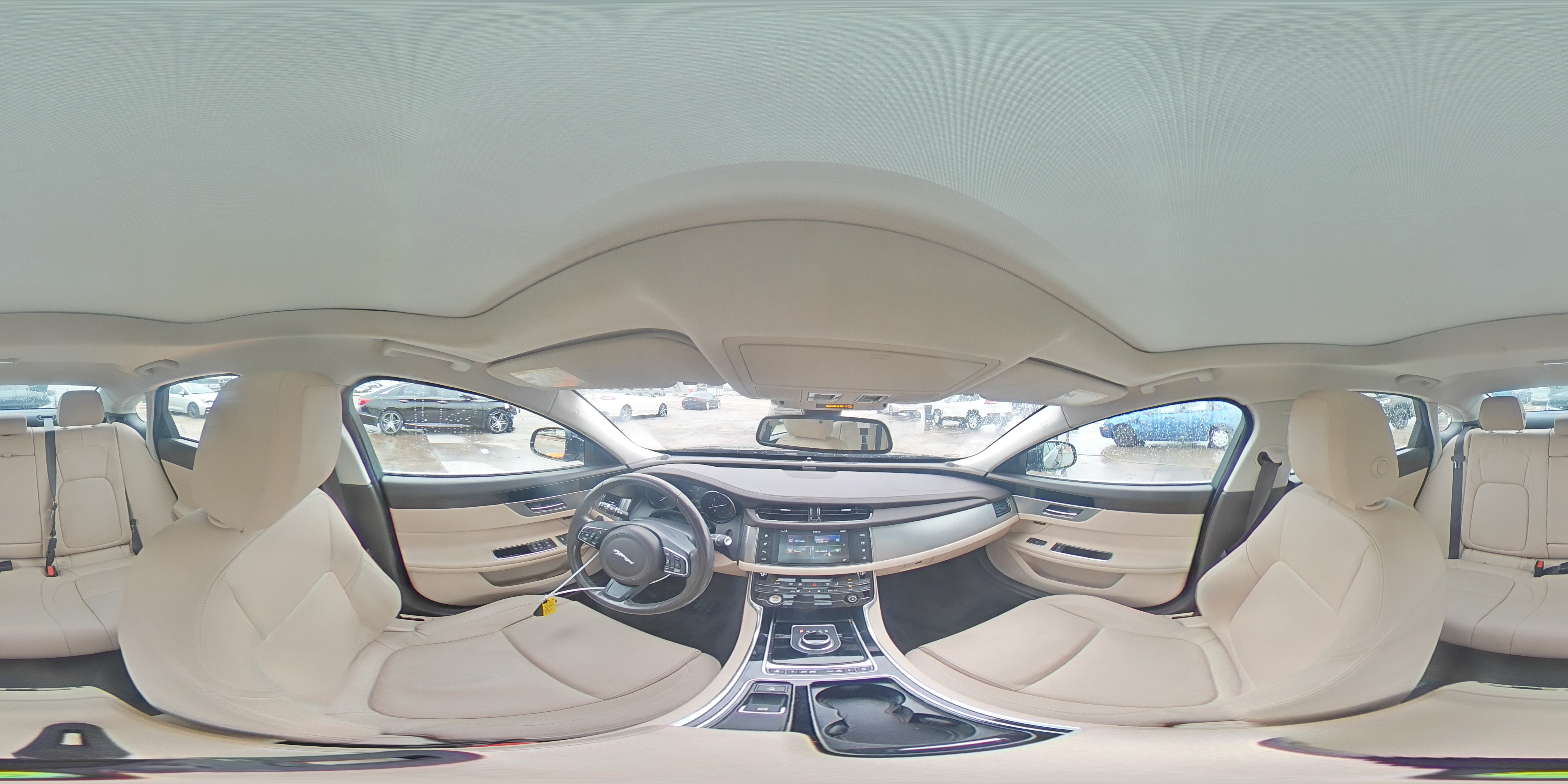2017 Jaguar XF - Image 14