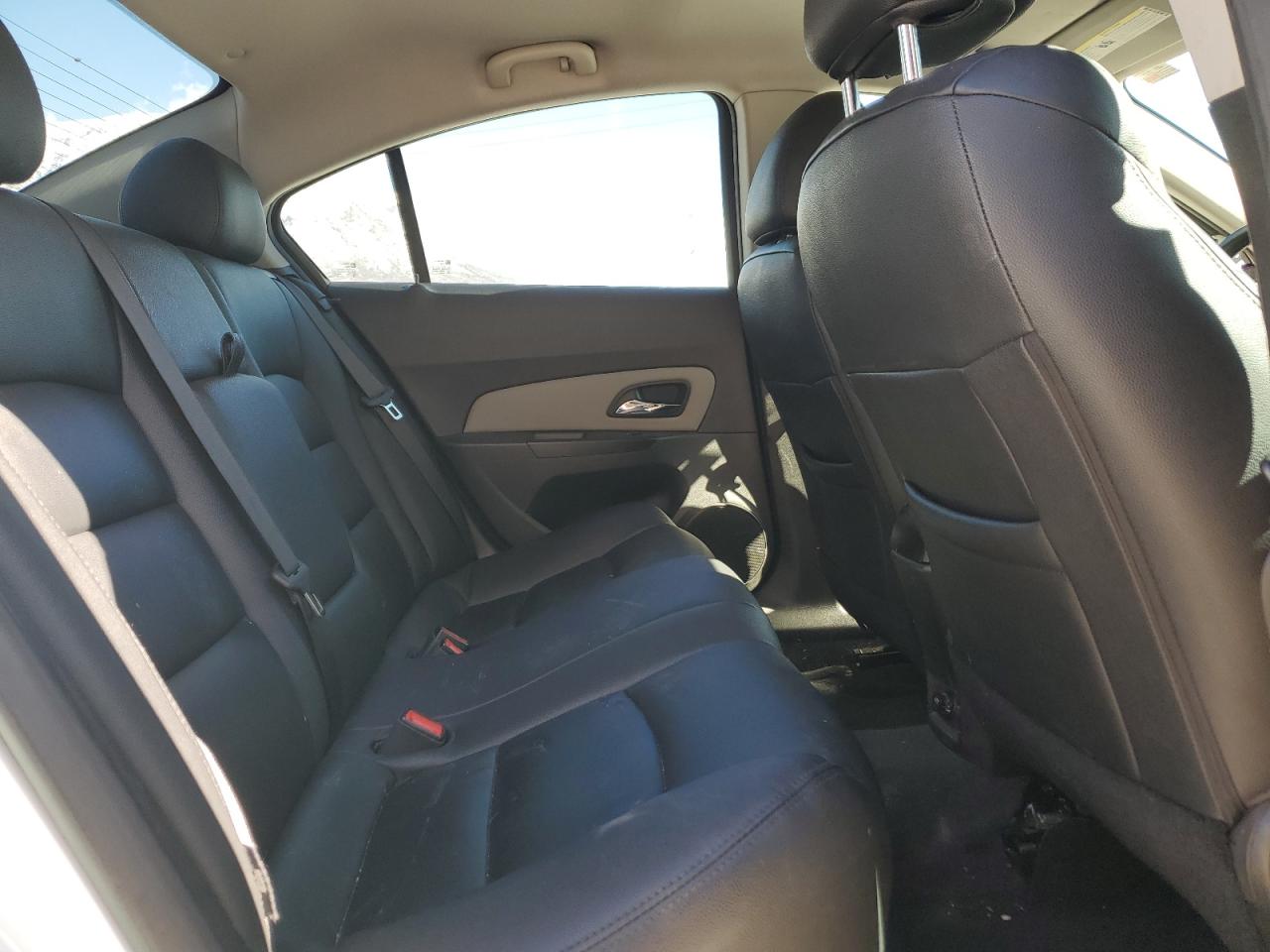 2014 Chevrolet Cruze - Image 10