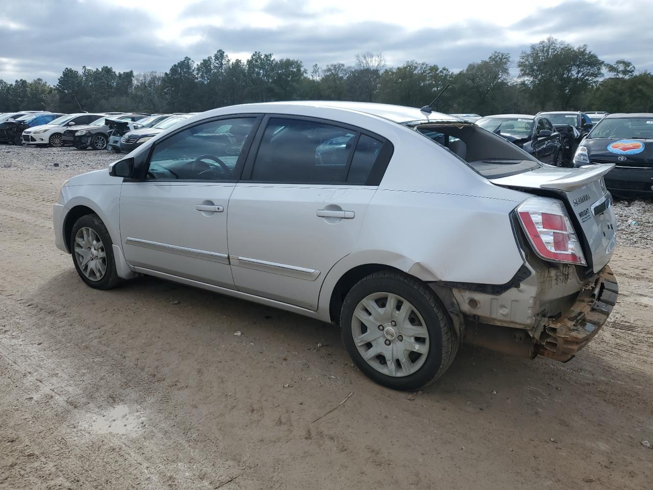 2012 Nissan Sentra - Image 2