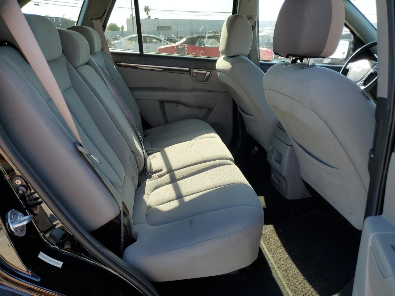 2009 Hyundai Santa Fe - Image 11