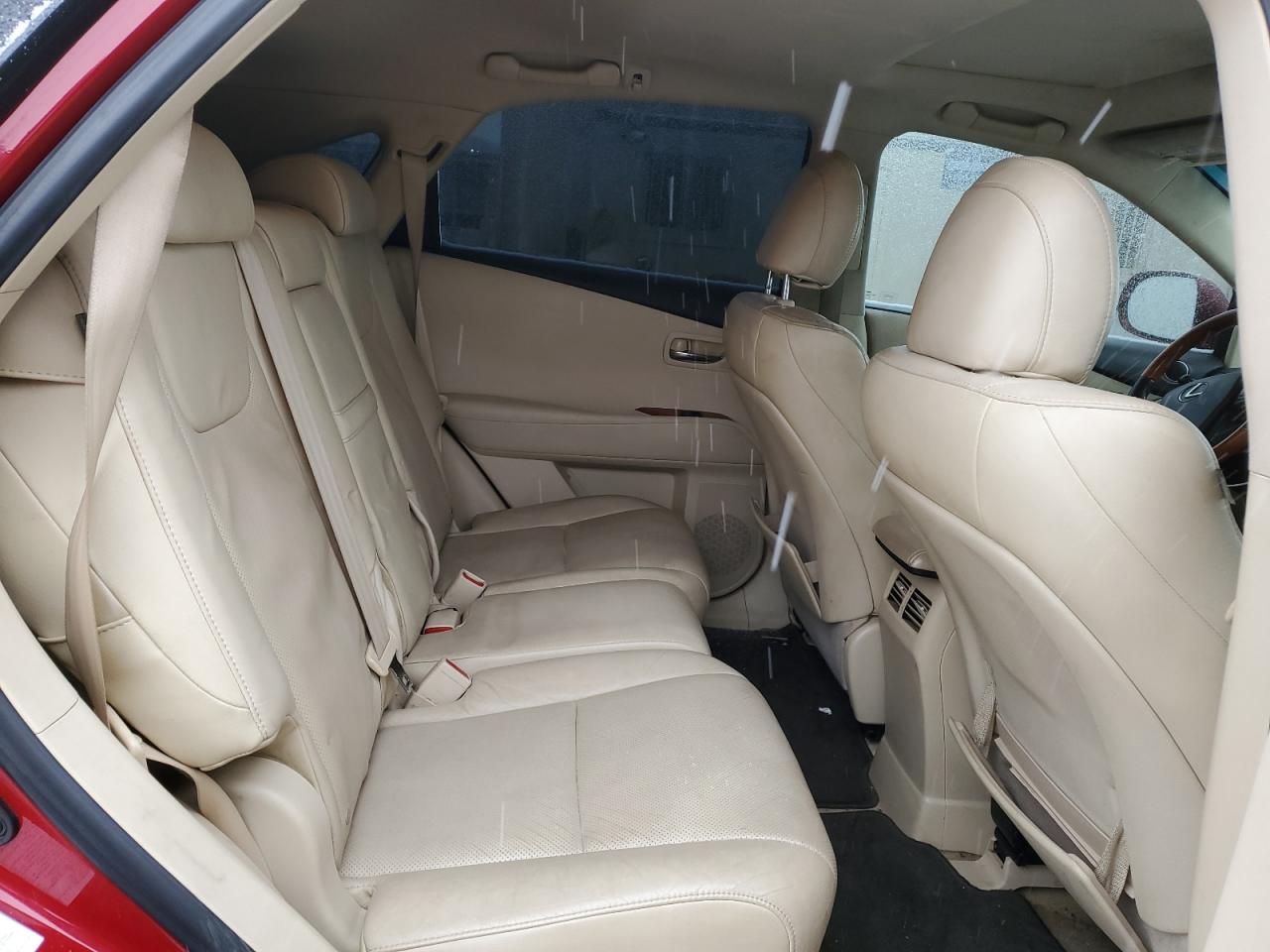 2010 Lexus RX - Image 10