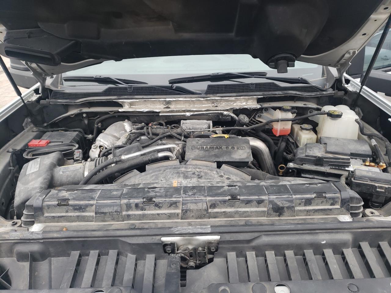2020 Chevrolet Silverado - Image 11