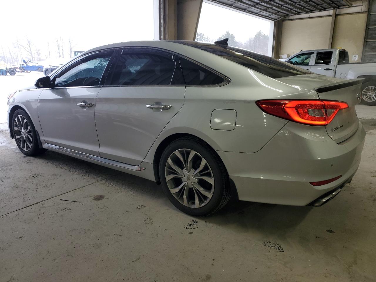 2015 Hyundai Sonata - Image 2