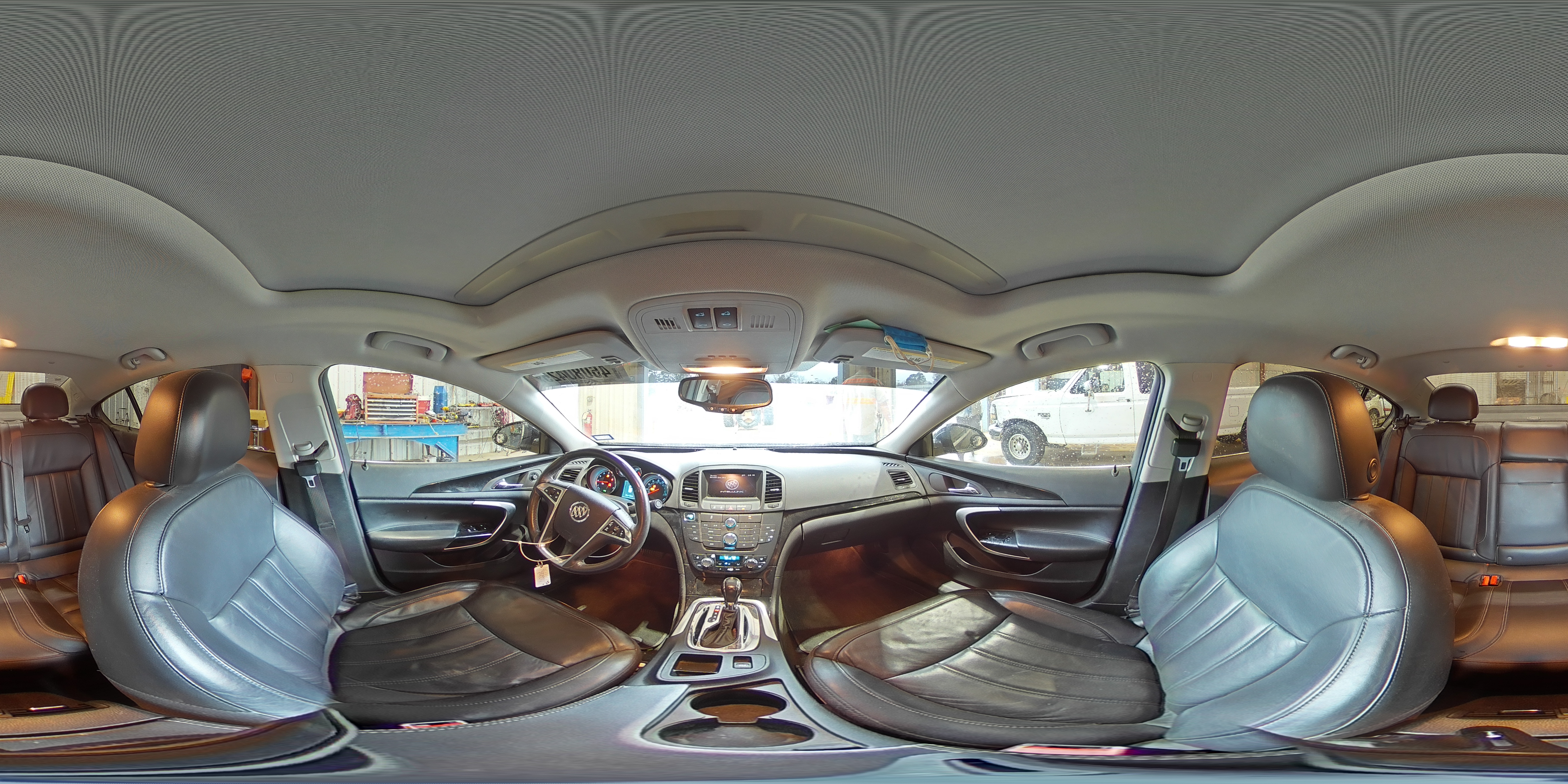 2013 Buick Regal - Image 13