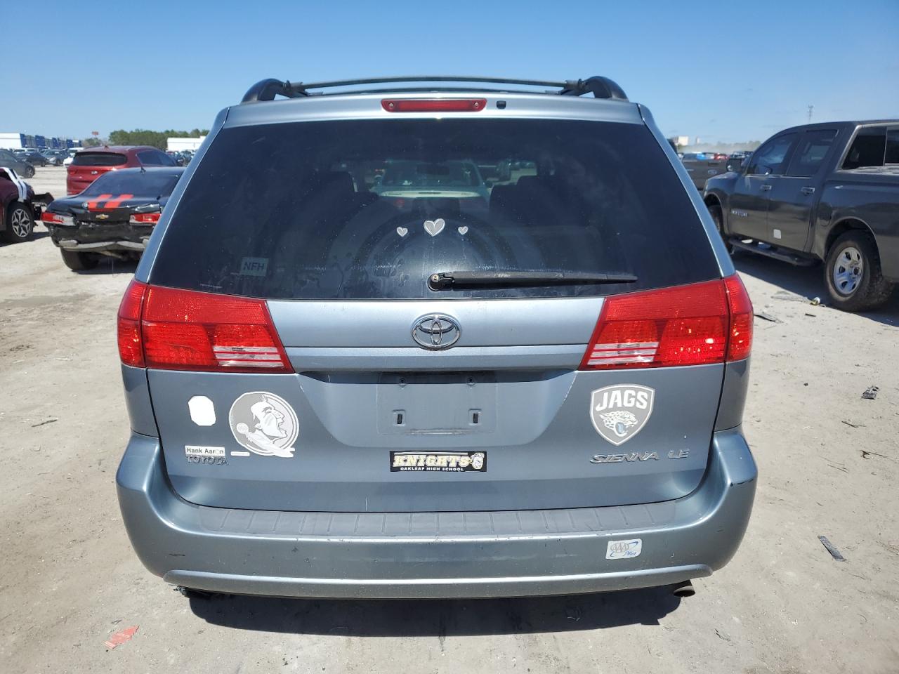 2004 Toyota Sienna - Image 6