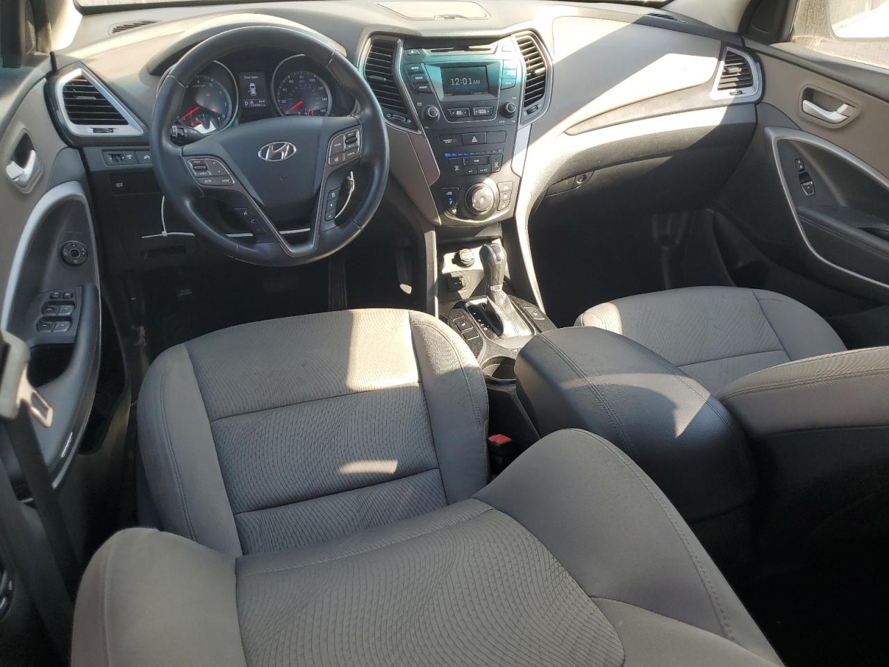2014 Hyundai Santa Fe - Image 8
