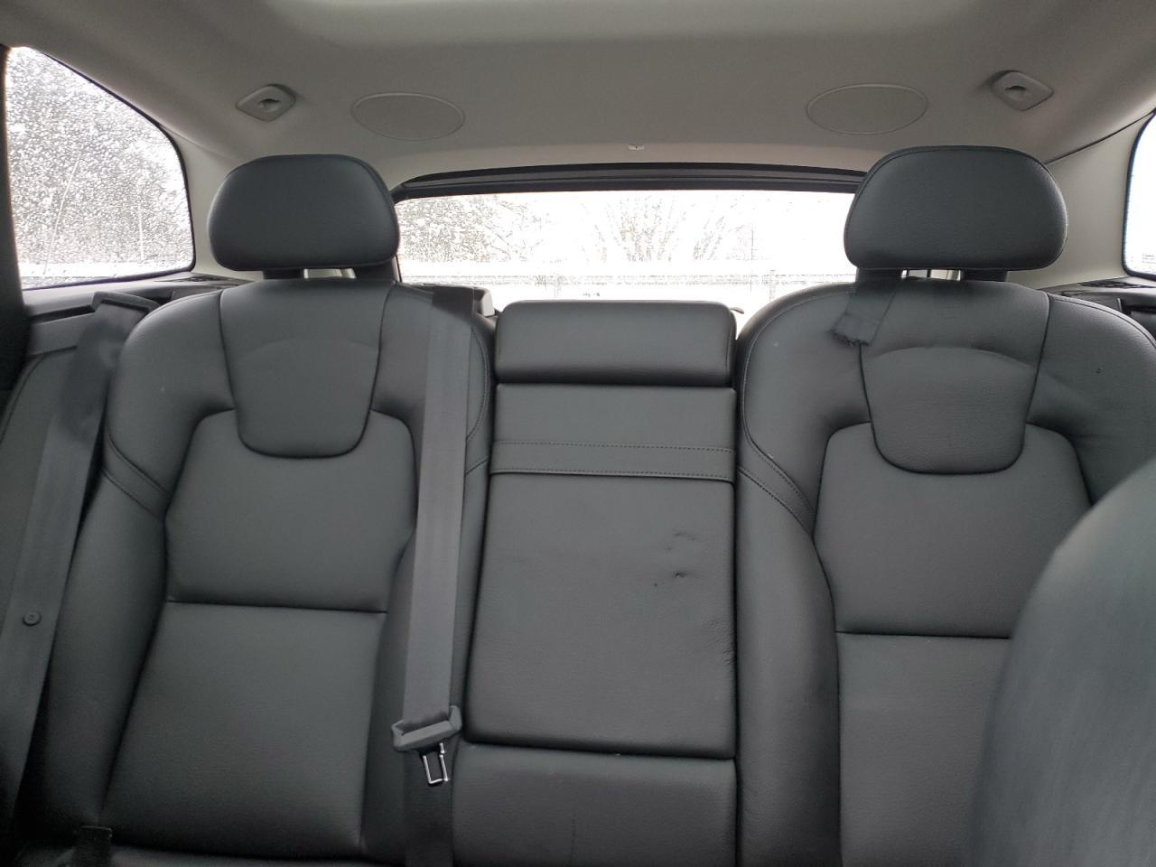 2019 Volvo XC60 - Image 10