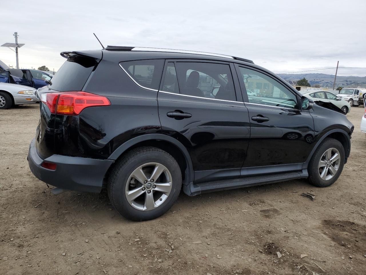 2015 Toyota RAV 4 - Image 3