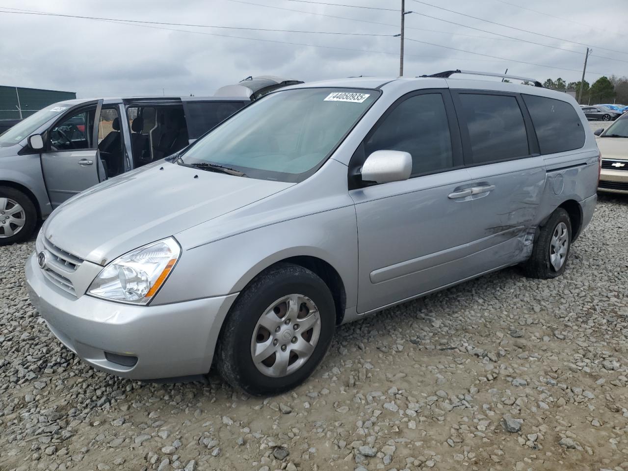 2009 Kia Sedona - Image 1