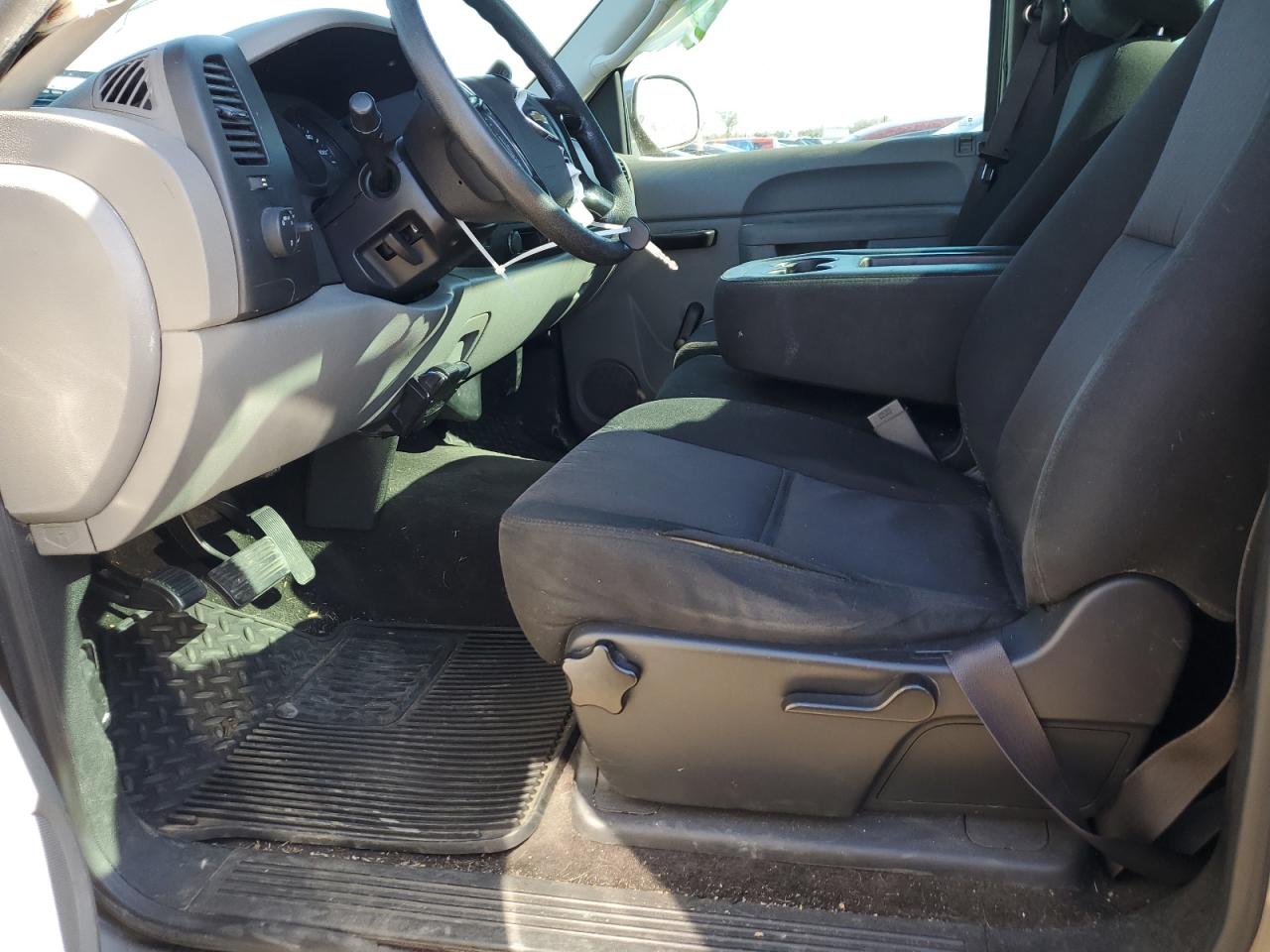 2013 Chevrolet Silverado - Image 7