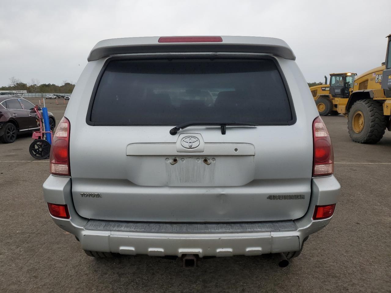2004 Toyota 4Runner - Image 6