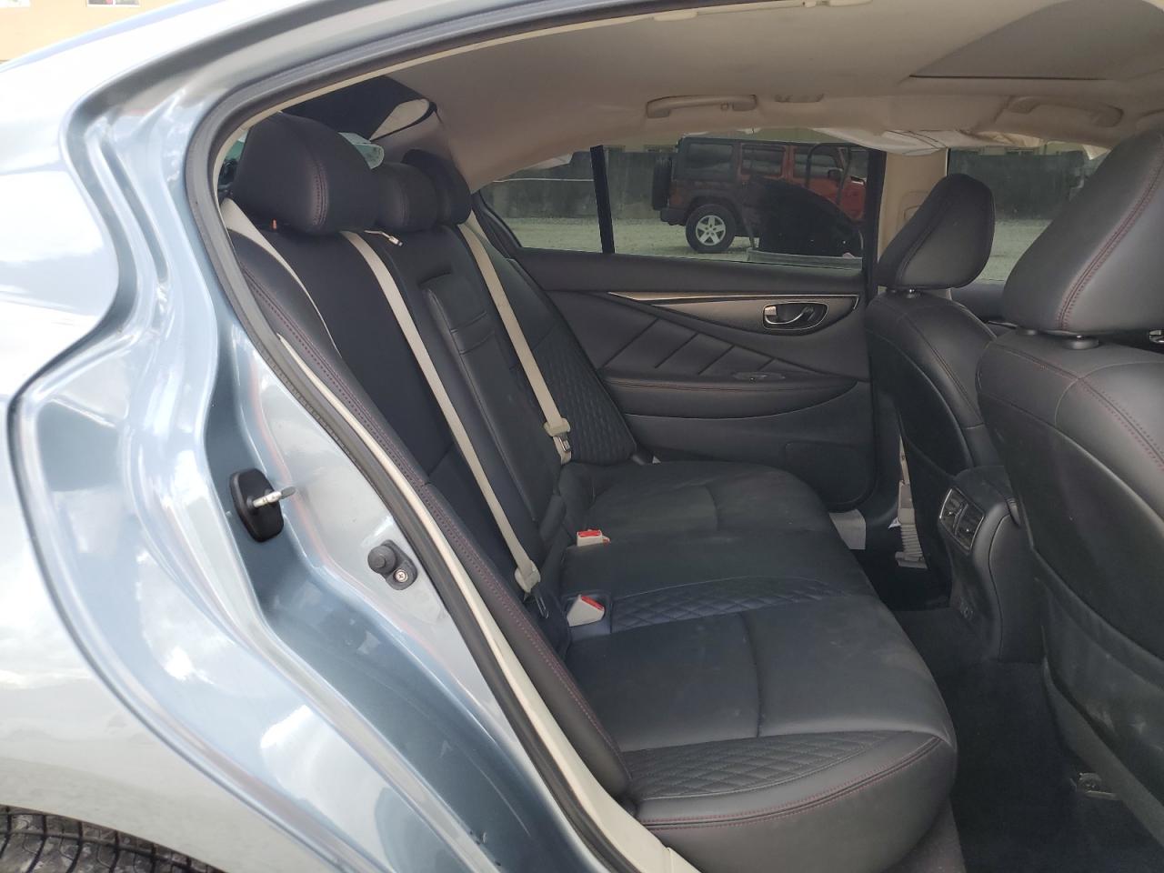 2015 Infiniti Q50 - Image 10