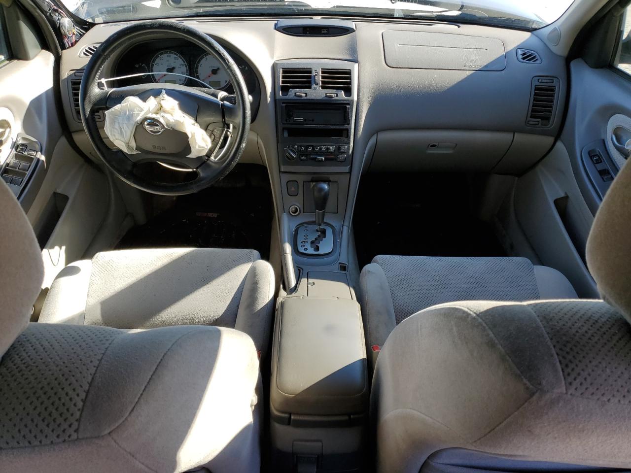2002 Nissan Maxima - Image 8